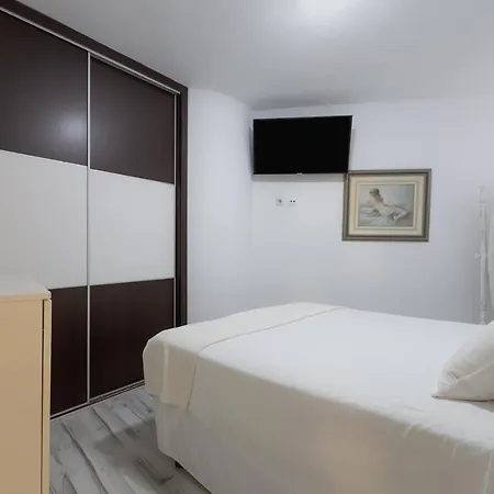 Apt Playa Y Montana דירה